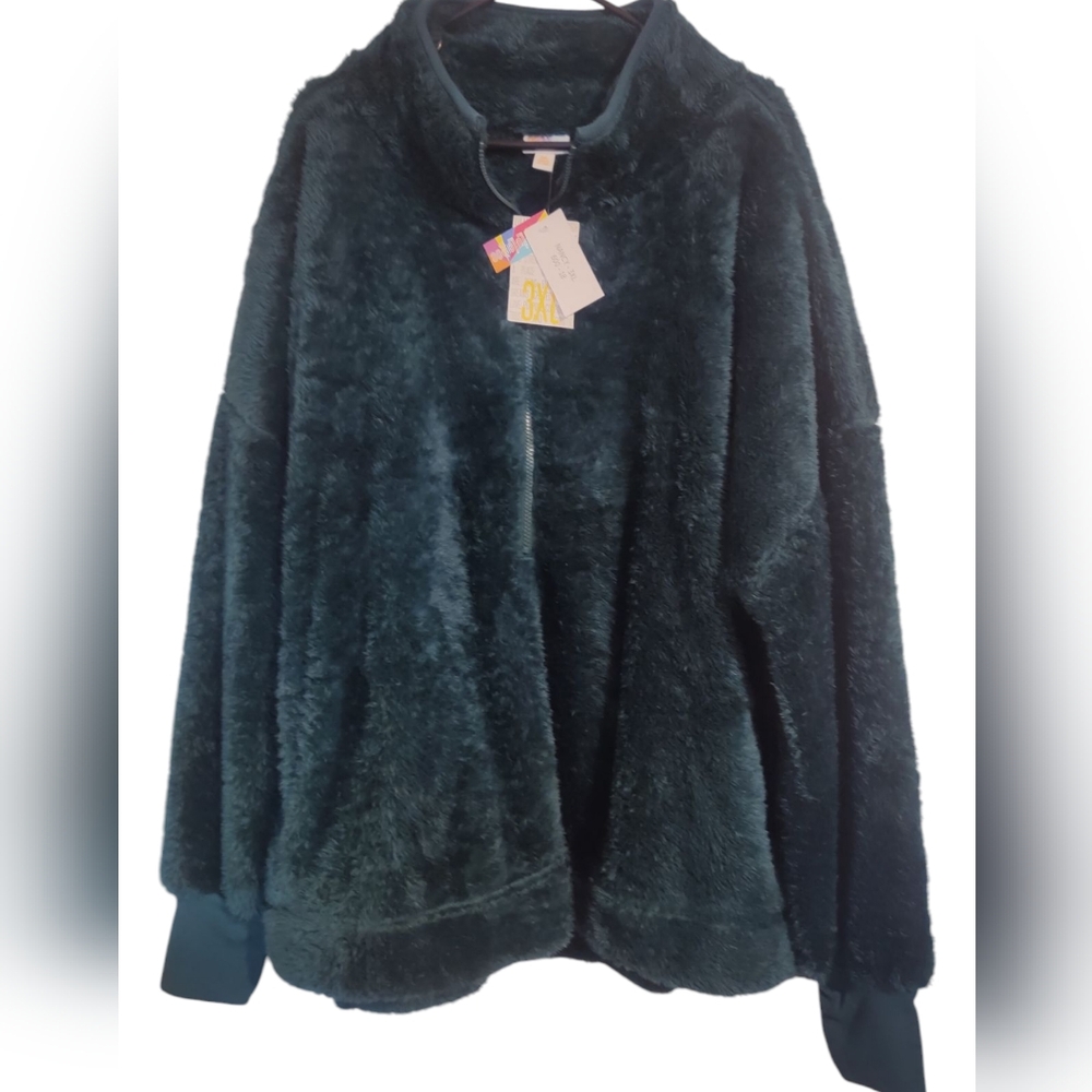 Green half zip pullover